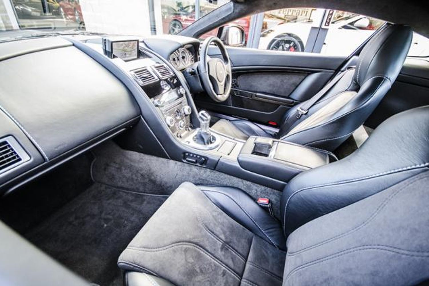 ASTON MARTIN V12 VANTAGE COUPE SPECIAL EDITIONS 2dr