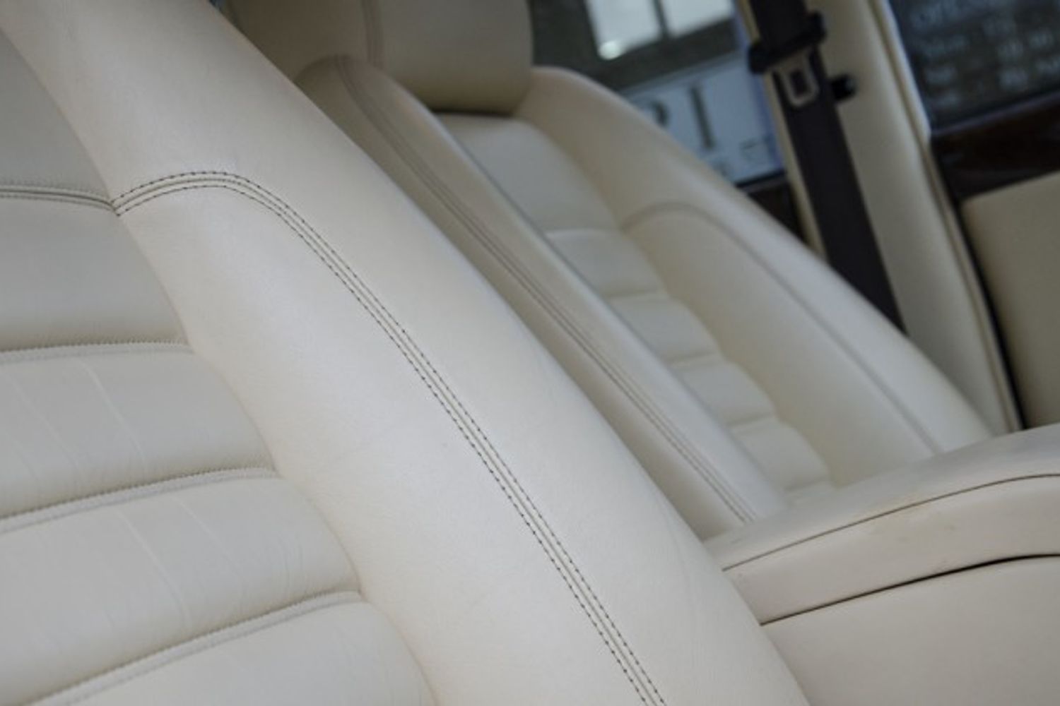 BENTLEY Brooklands Mulliner R