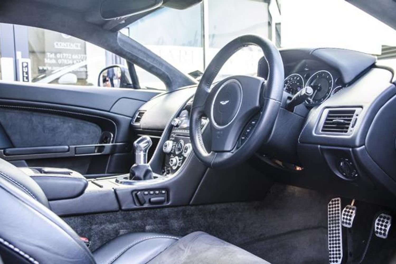 ASTON MARTIN V12 VANTAGE COUPE SPECIAL EDITIONS 2dr