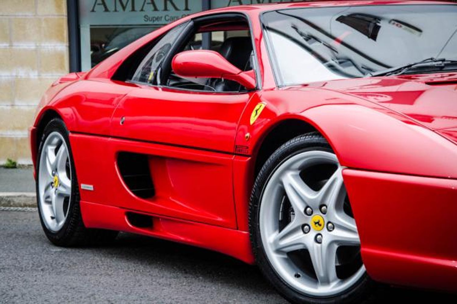 FERRARI F355 COUPE Berlinetta