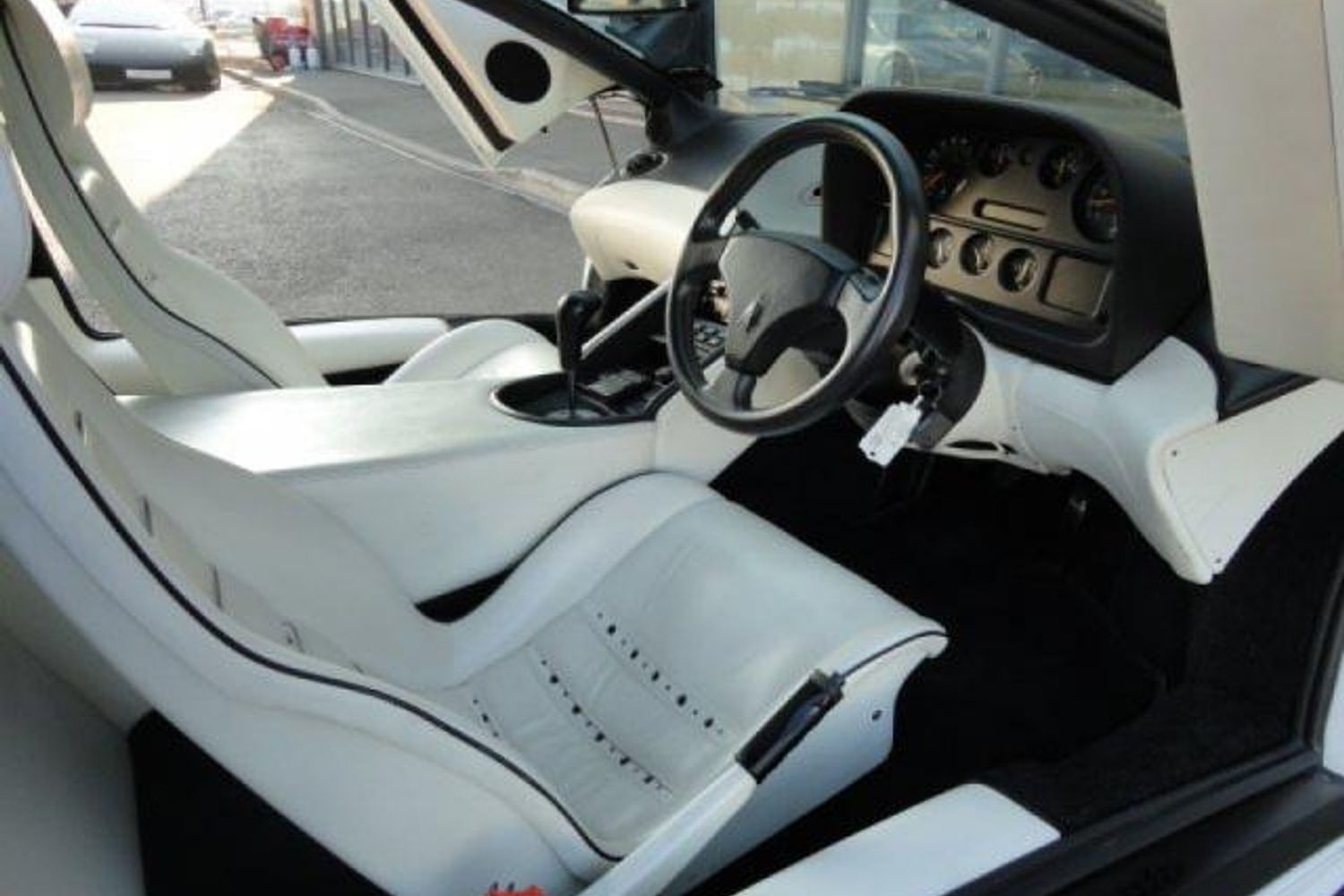 LAMBORGHINI DIABLO