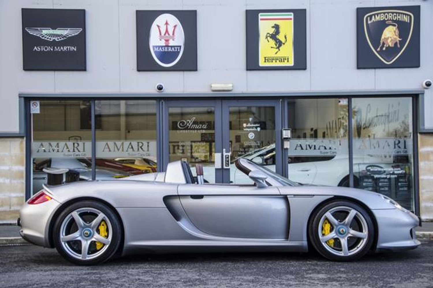 PORSCHE Carrera  GT