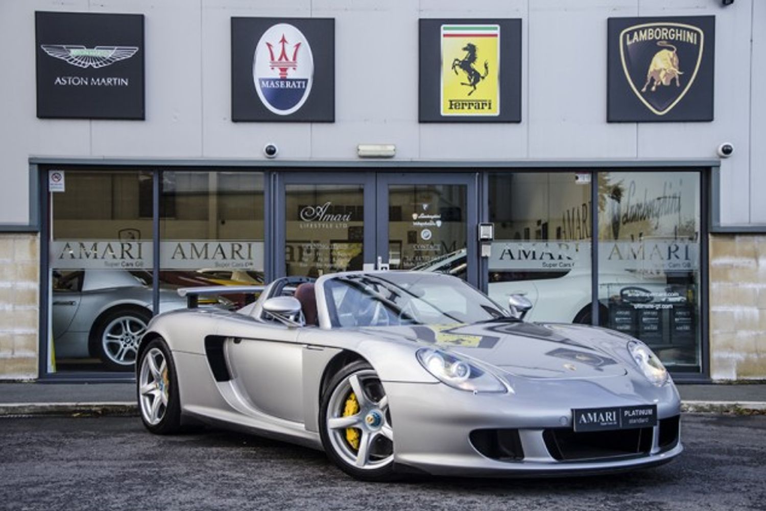 PORSCHE Carrera  GT