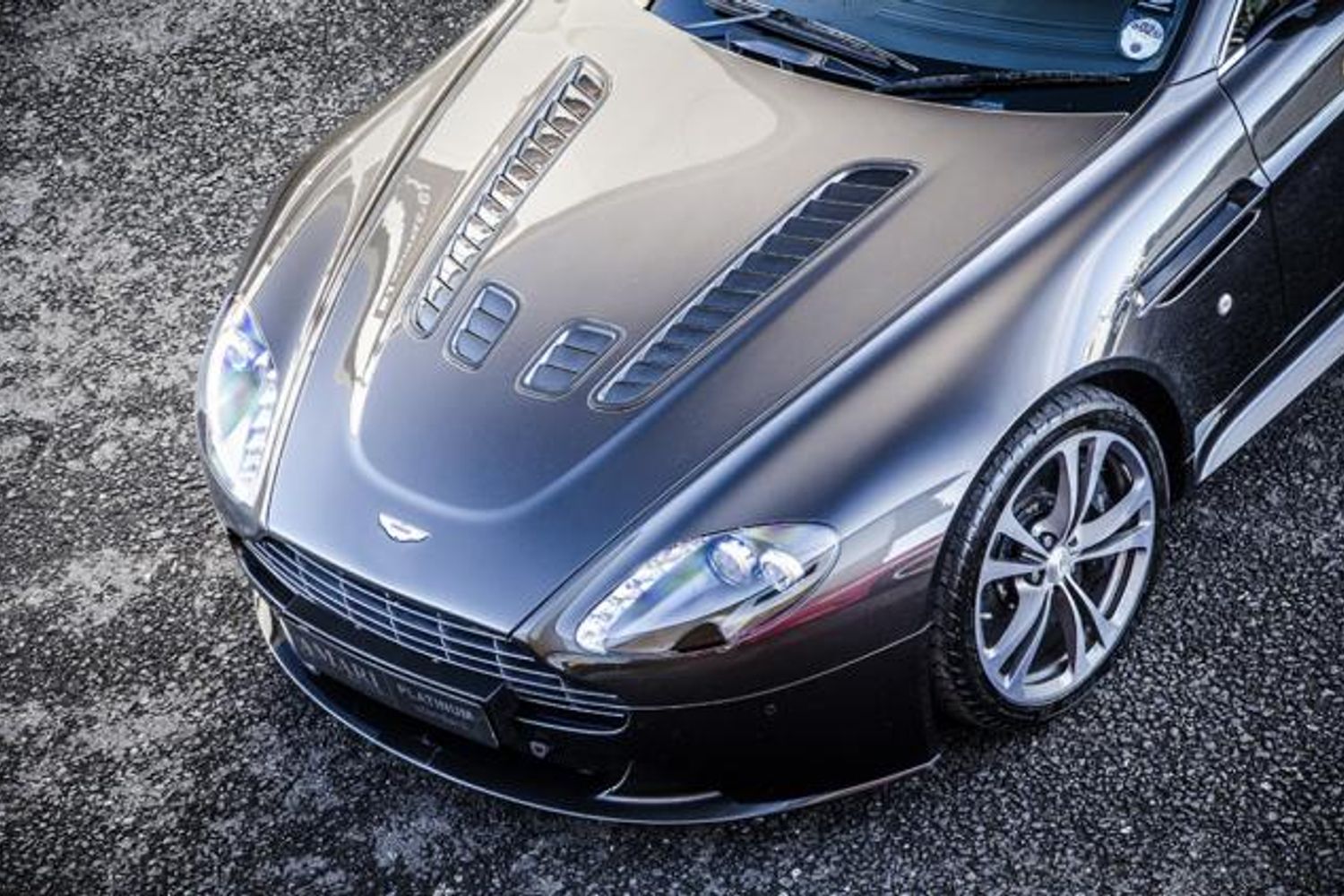 ASTON MARTIN V12 VANTAGE COUPE SPECIAL EDITIONS 2dr