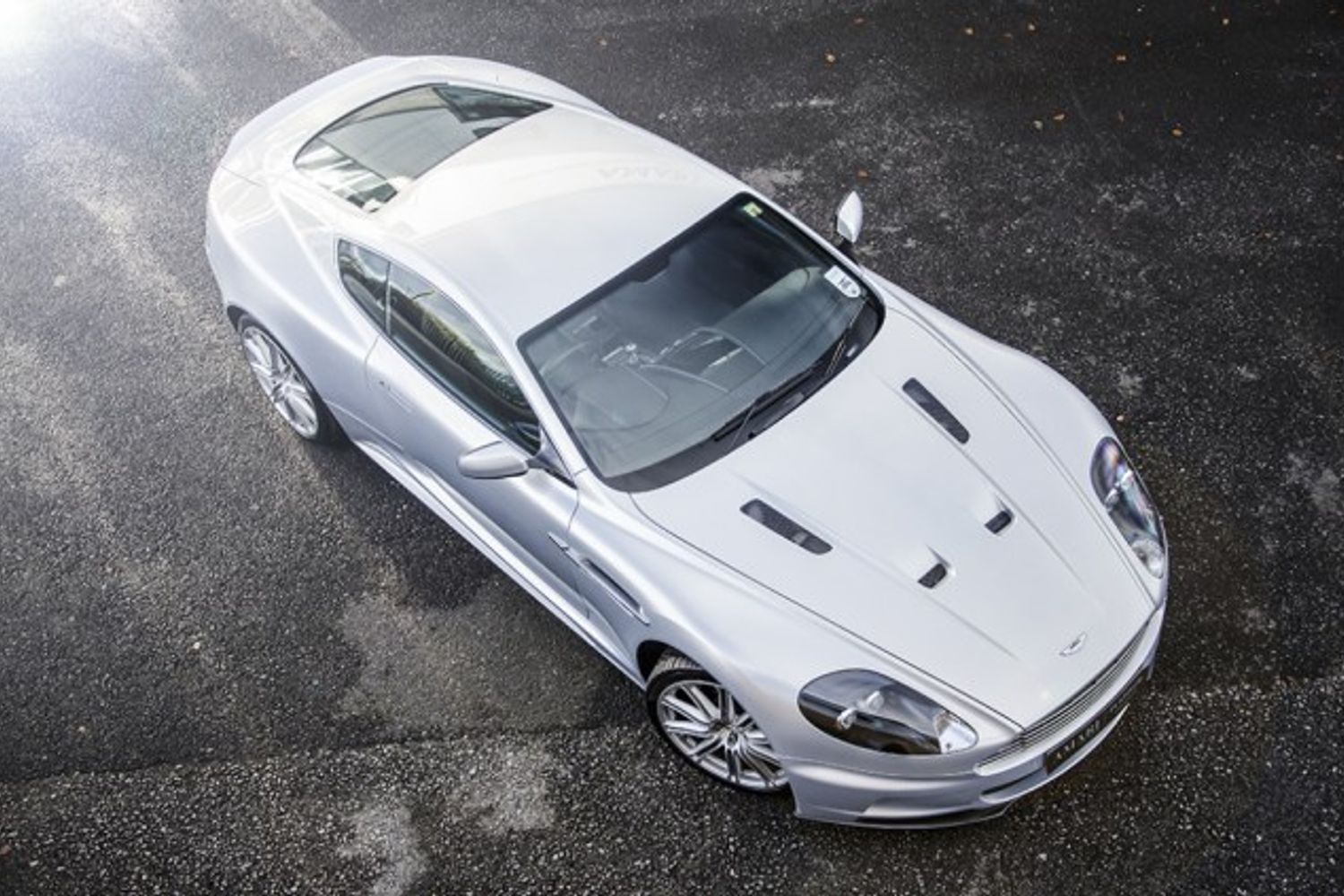 ASTON MARTIN DBS COUPE V12