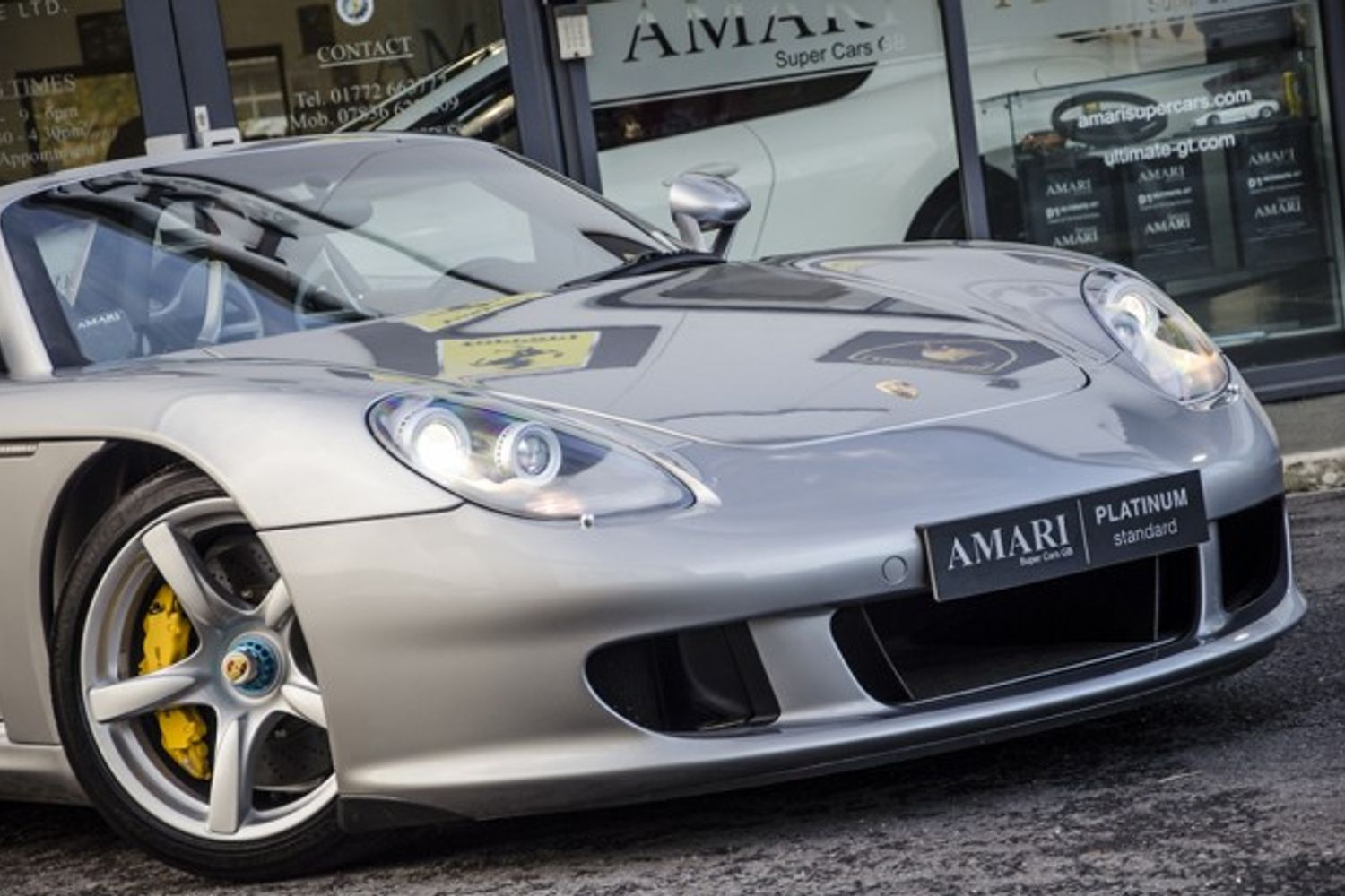 PORSCHE Carrera  GT