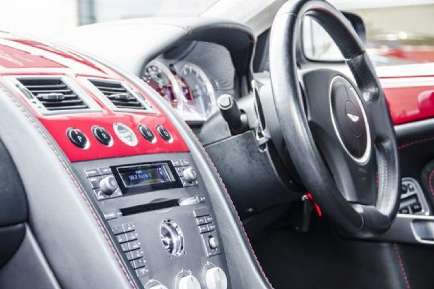 ASTON MARTIN DB9 COUPE V12 Touchtronic Auto