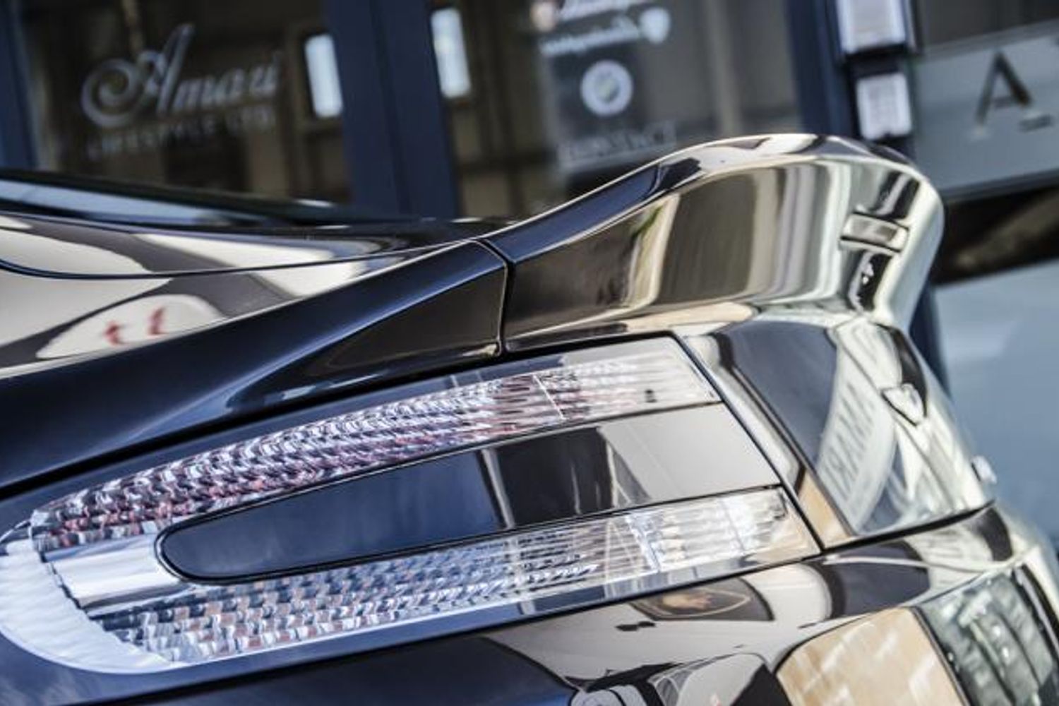 ASTON MARTIN V12 VANTAGE COUPE SPECIAL EDITIONS 2dr