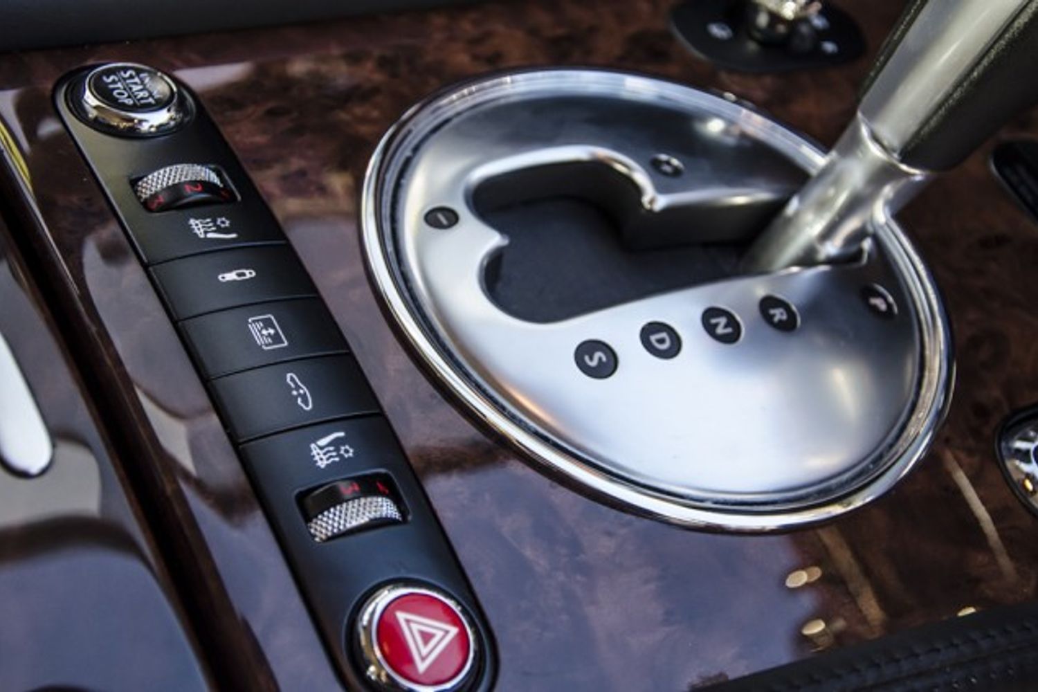 BENTLEY CONTINENTAL FLYING SPUR SALOON 6.0 W12 Auto