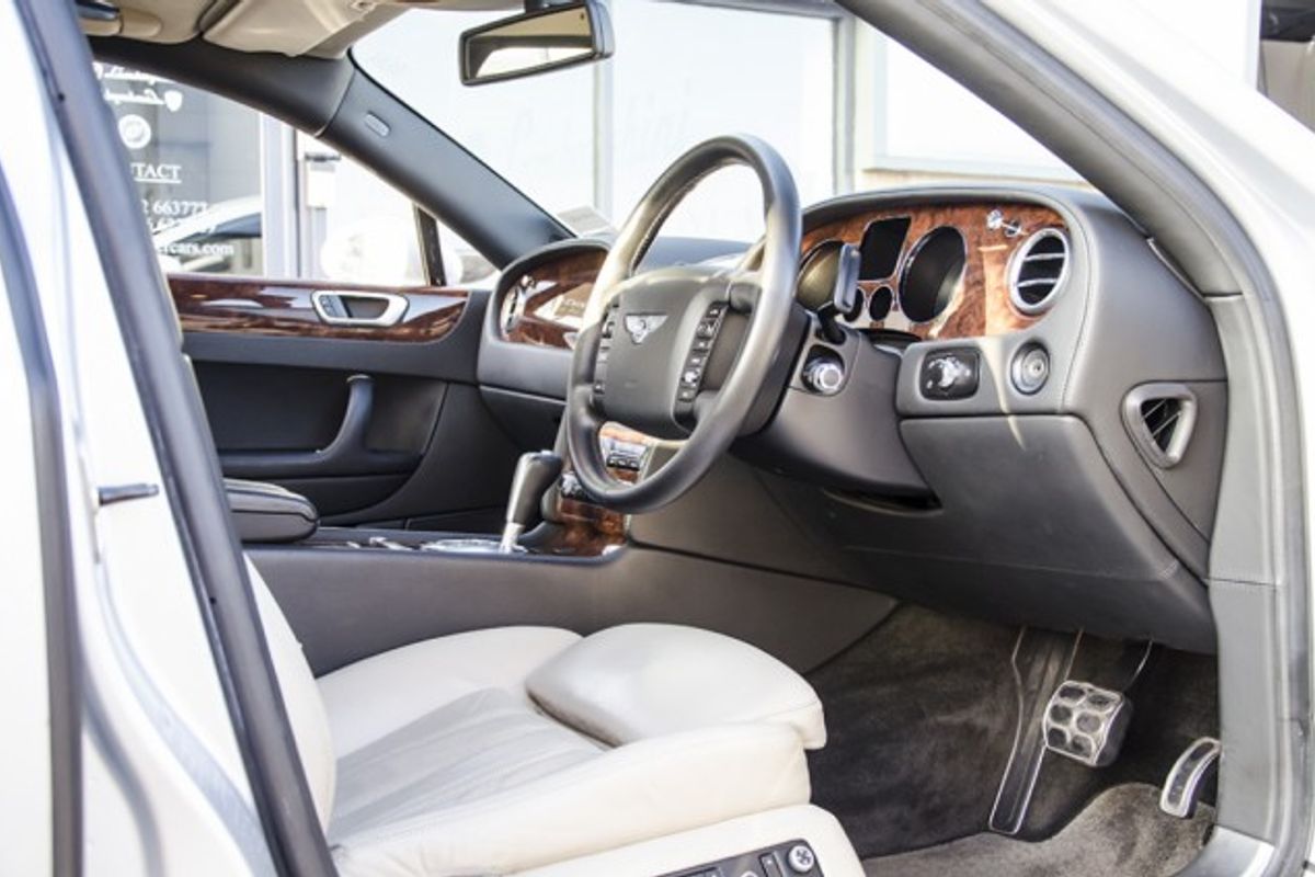 BENTLEY CONTINENTAL FLYING SPUR SALOON 6.0 W12 Auto