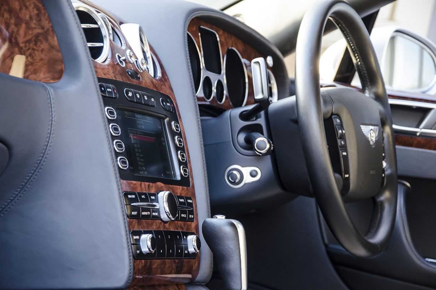 BENTLEY CONTINENTAL FLYING SPUR SALOON 6.0 W12 Auto