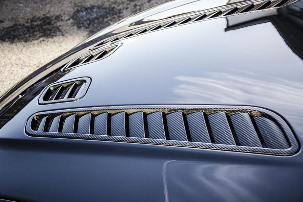 ASTON MARTIN V12 VANTAGE COUPE SPECIAL EDITIONS 2dr