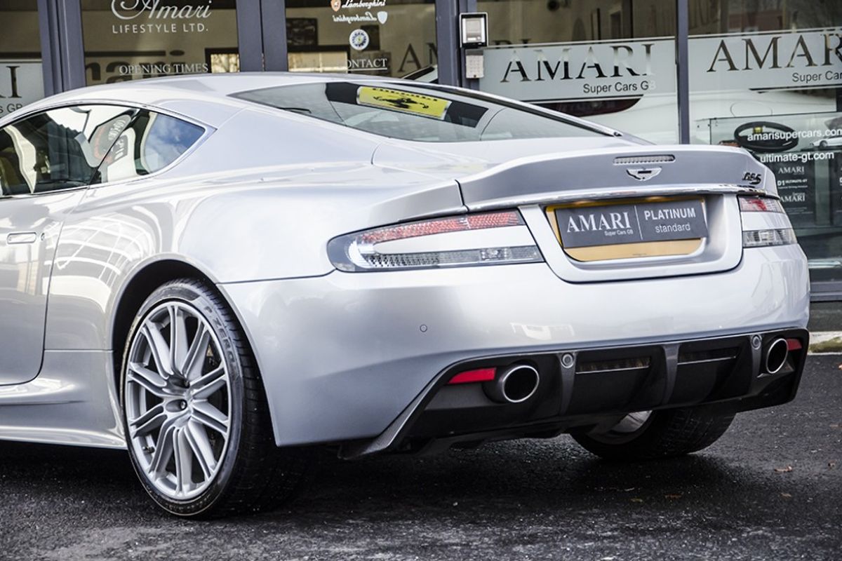 ASTON MARTIN DBS COUPE V12