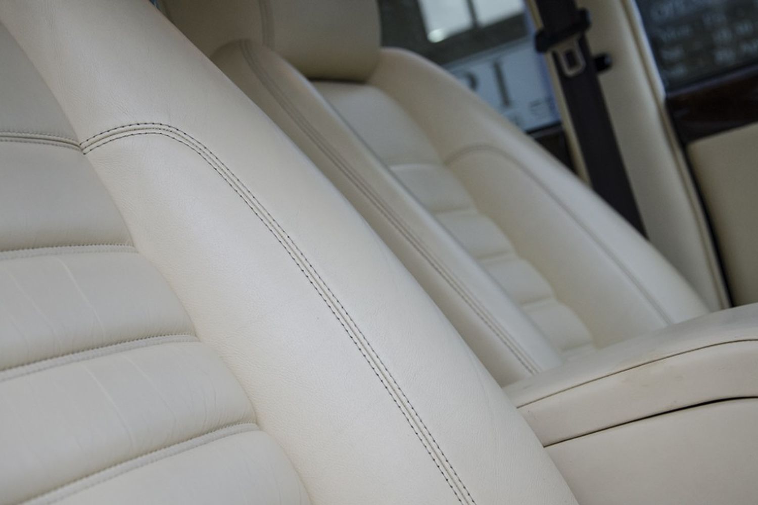 BENTLEY Brooklands Mulliner R