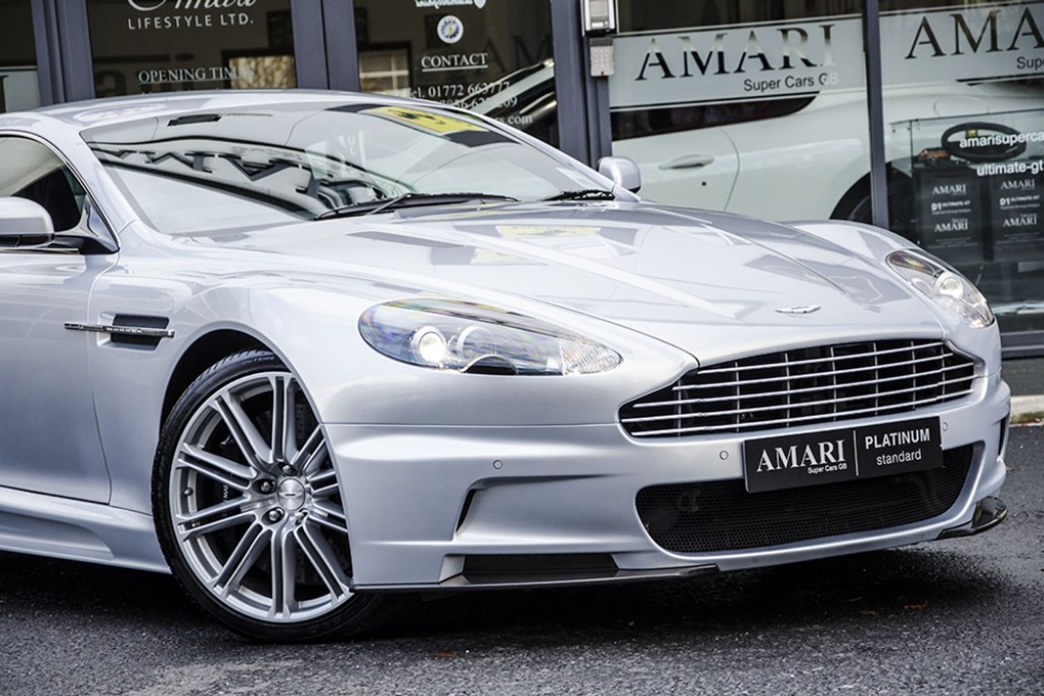 ASTON MARTIN DBS COUPE V12