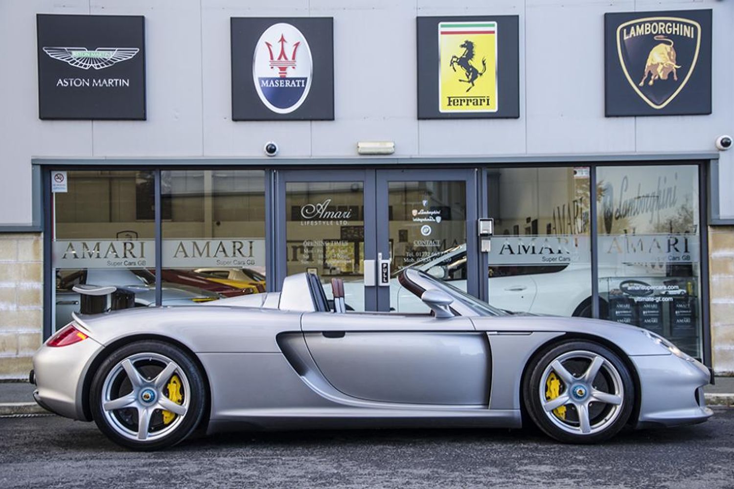 PORSCHE Carrera  GT