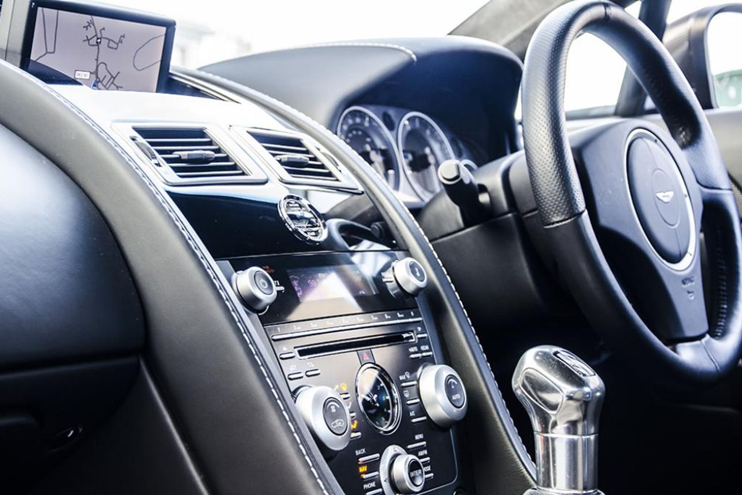 ASTON MARTIN V12 VANTAGE COUPE SPECIAL EDITIONS 2dr