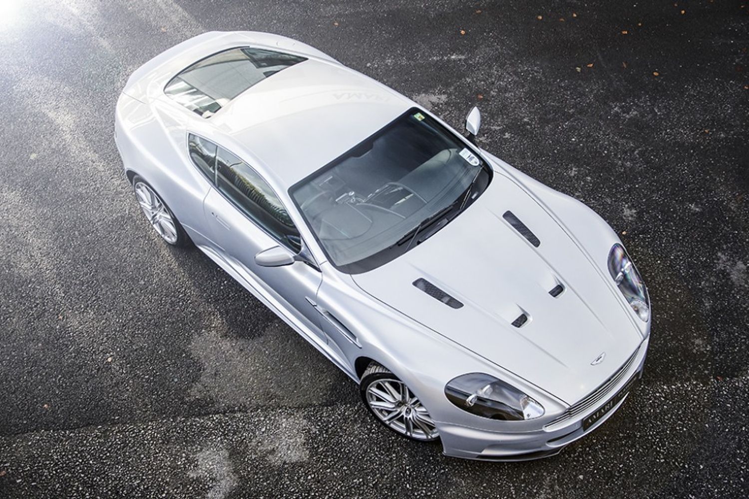 ASTON MARTIN DBS COUPE V12