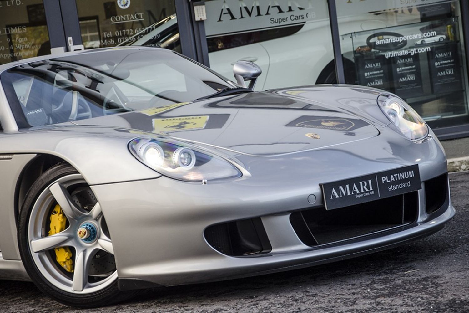 PORSCHE Carrera  GT