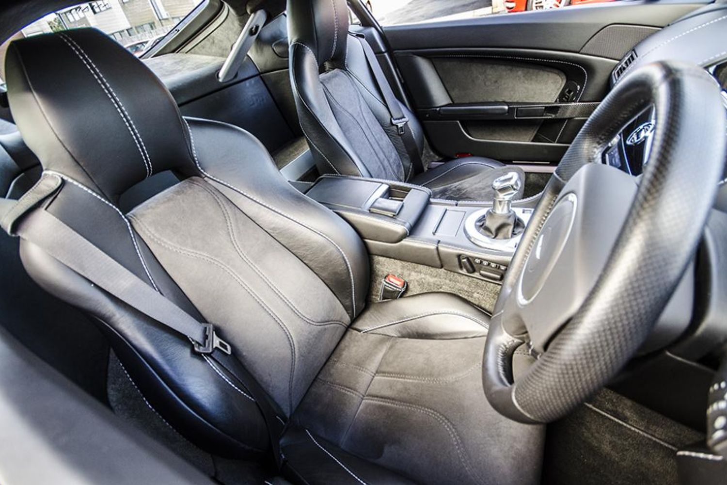 ASTON MARTIN V12 VANTAGE COUPE SPECIAL EDITIONS 2dr