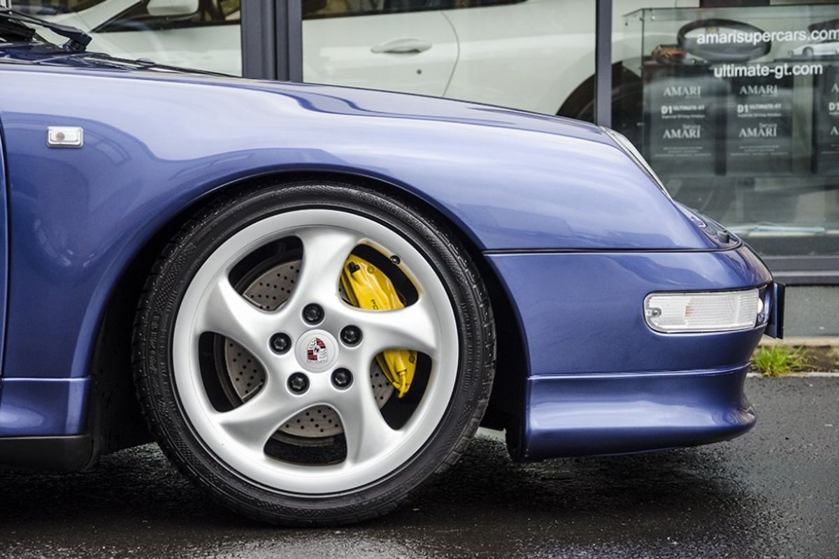 PORSCHE 993 Turbo - Full S Spec