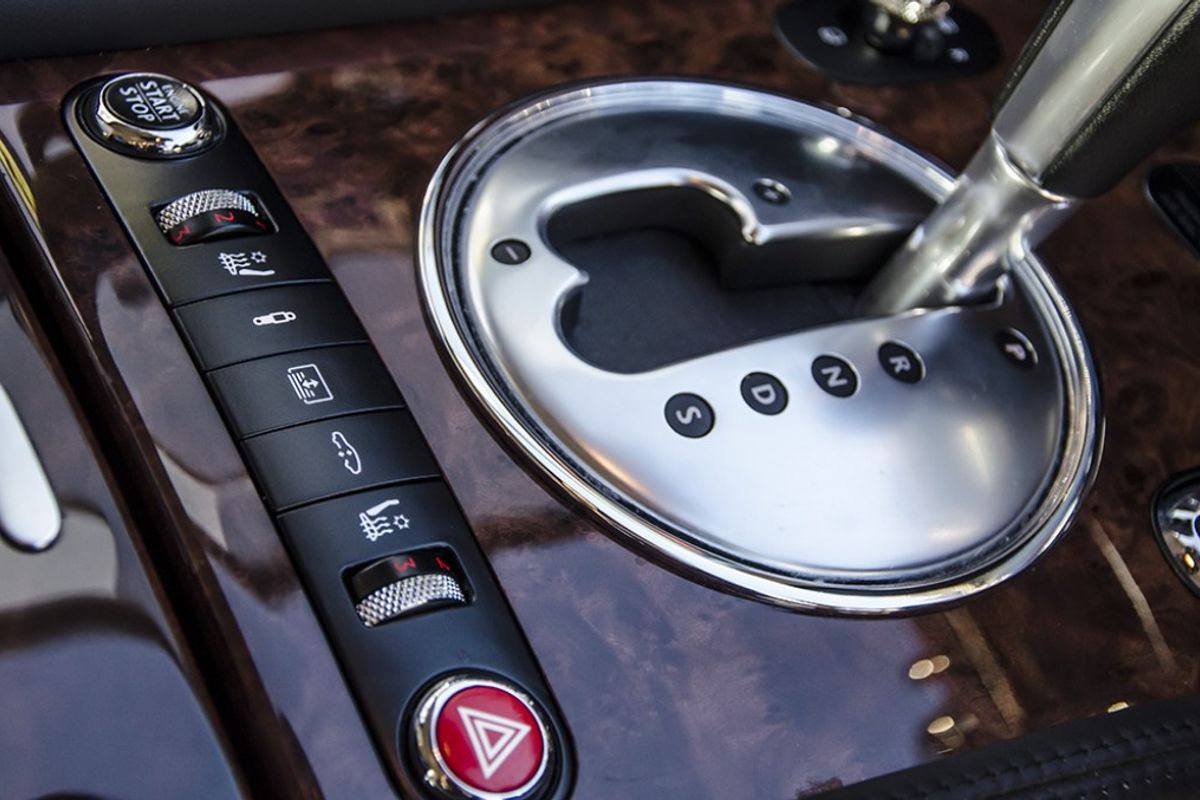 BENTLEY CONTINENTAL FLYING SPUR SALOON 6.0 W12 Auto