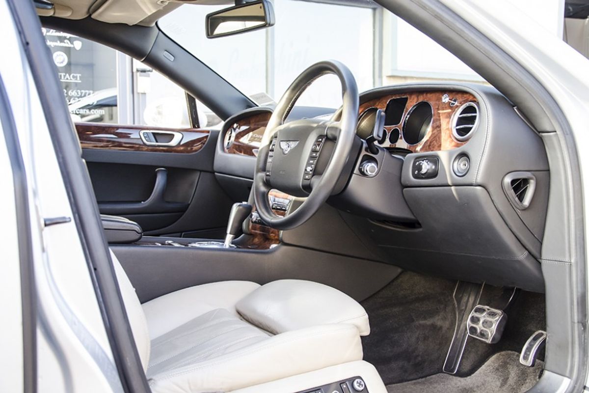 BENTLEY CONTINENTAL FLYING SPUR SALOON 6.0 W12 Auto