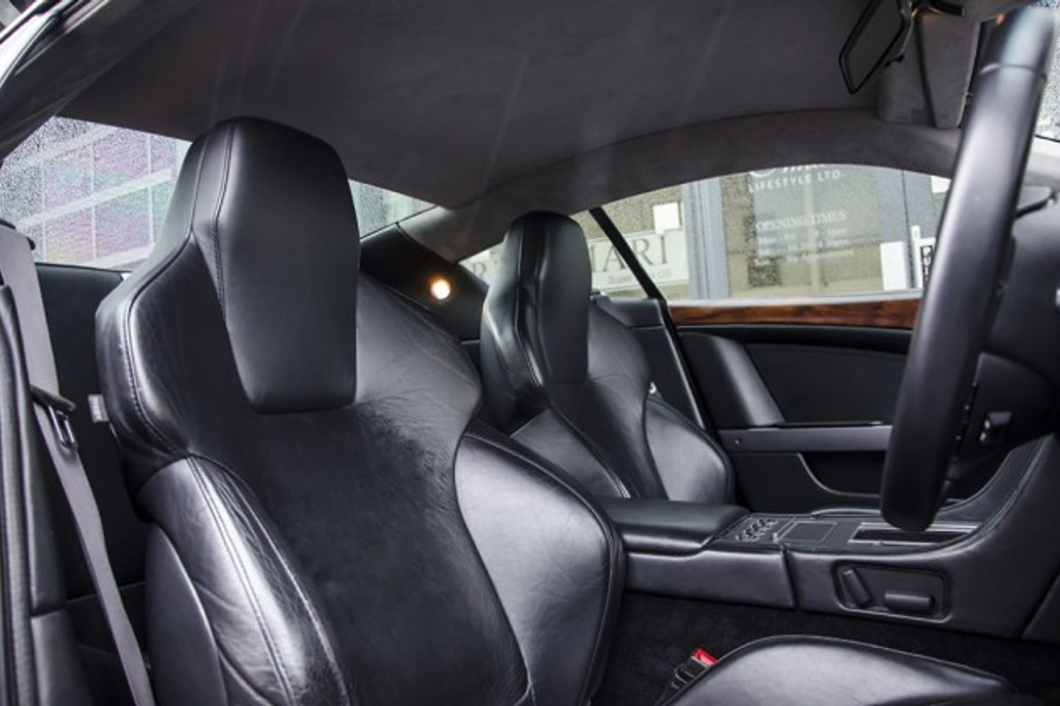 ASTON MARTIN DB9 COUPE V12 Touchtronic Auto