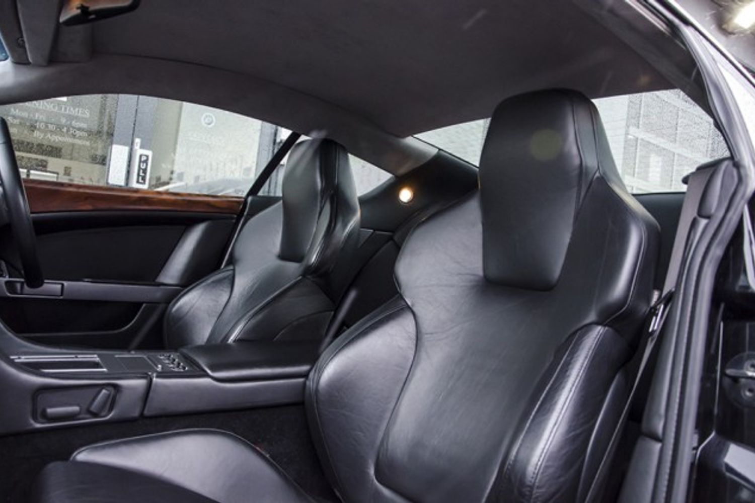 ASTON MARTIN DB9 COUPE V12 Touchtronic Auto