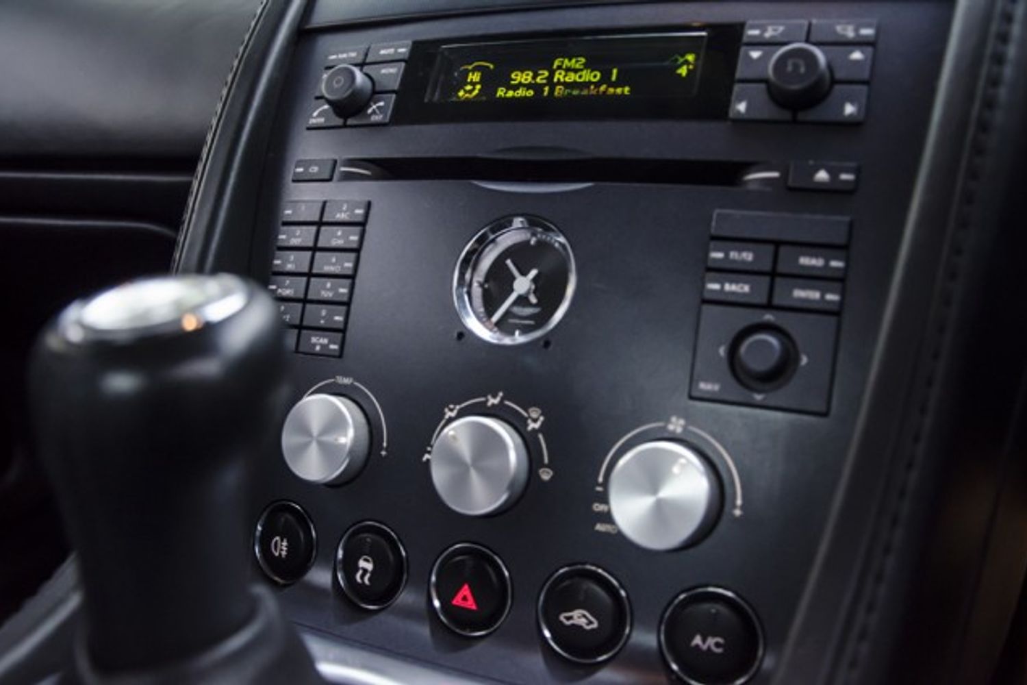 ASTON MARTIN V8 VANTAGE COUPE 2dr