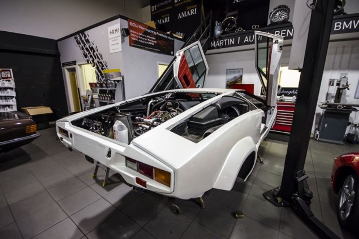 LAMBORGHINI Countach 25th Anniversary