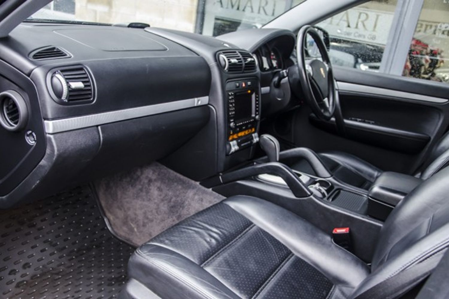 PORSCHE CAYENNE ESTATE 5dr Tiptronic S