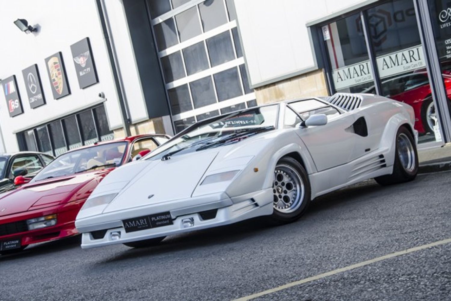 LAMBORGHINI Countach 25th Anniversary