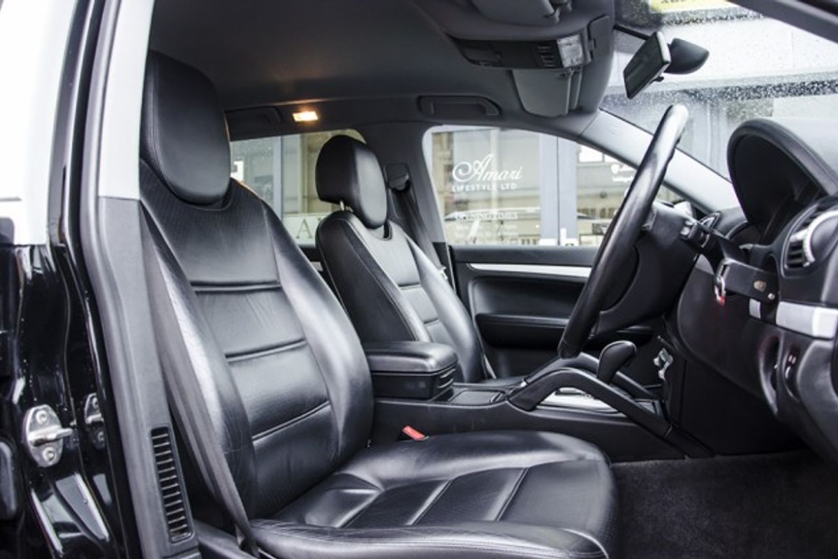 PORSCHE CAYENNE ESTATE 5dr Tiptronic S