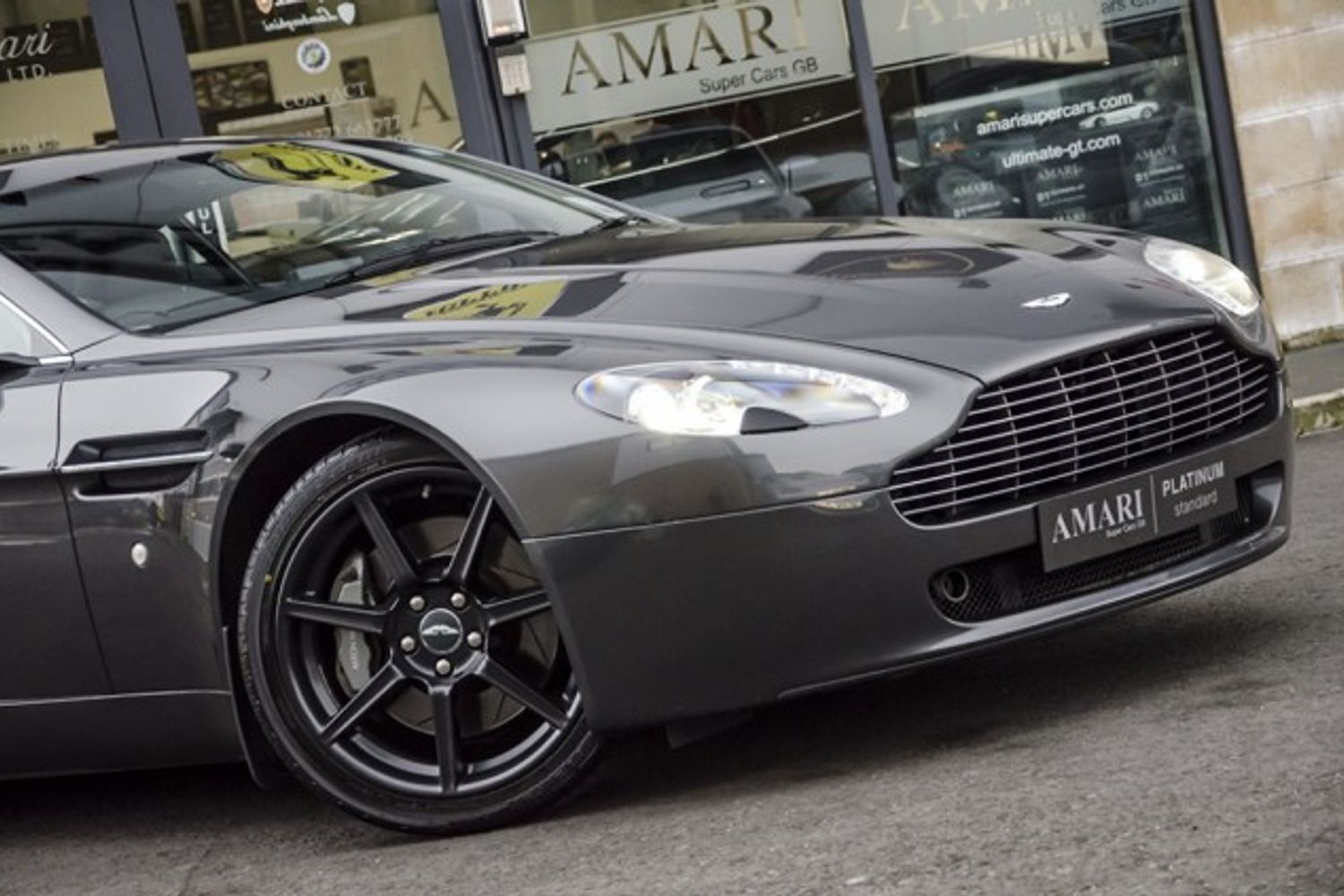 ASTON MARTIN V8 VANTAGE COUPE 2dr