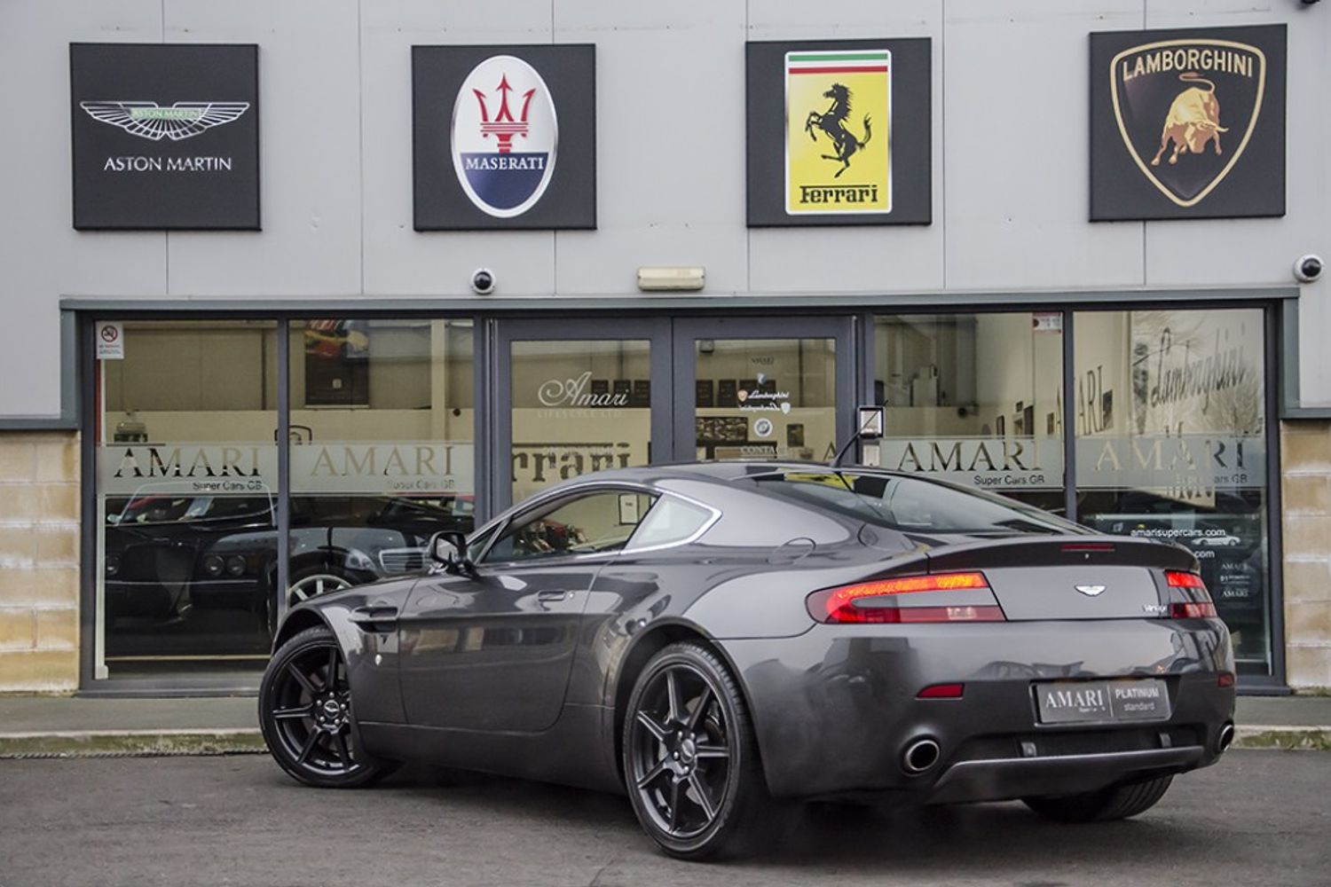 ASTON MARTIN V8 VANTAGE COUPE 2dr