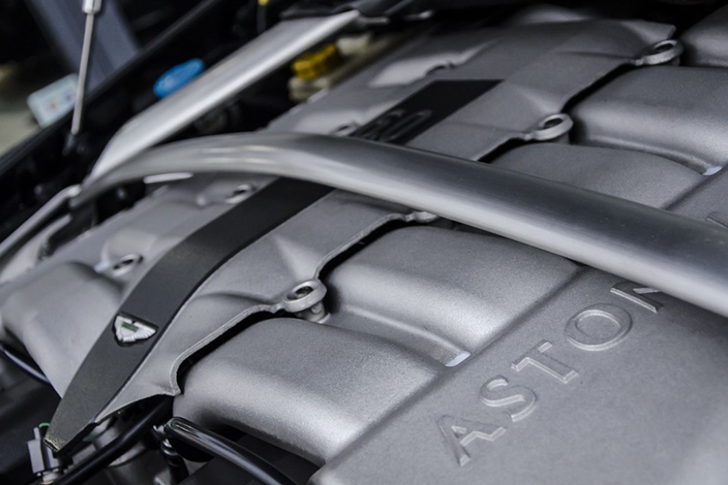 ASTON MARTIN DB9 COUPE V12 Touchtronic Auto