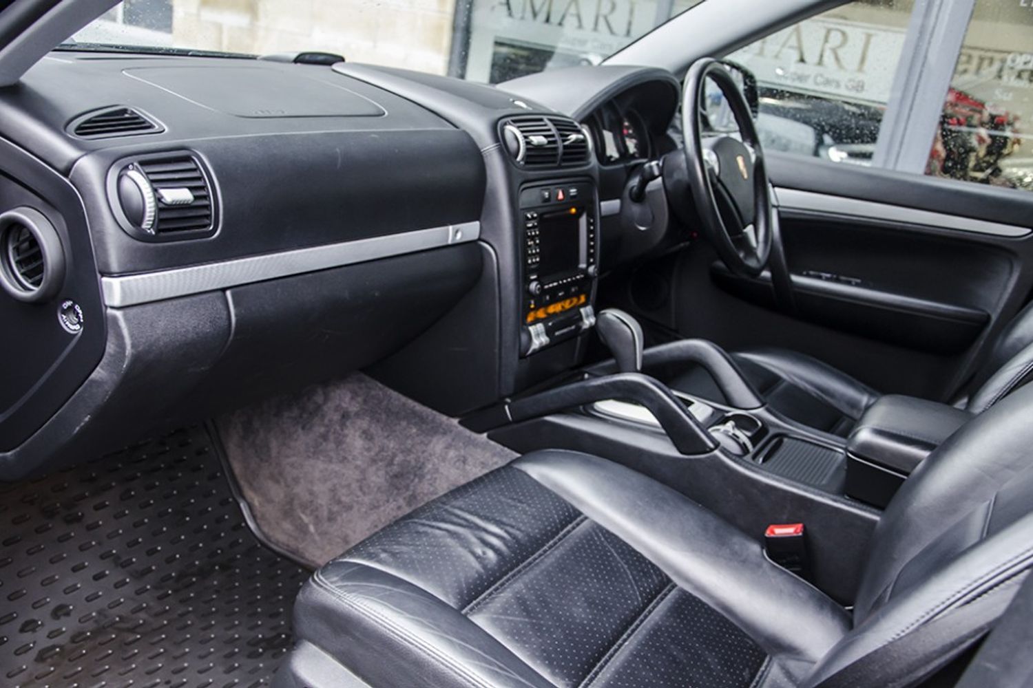 PORSCHE CAYENNE ESTATE 5dr Tiptronic S
