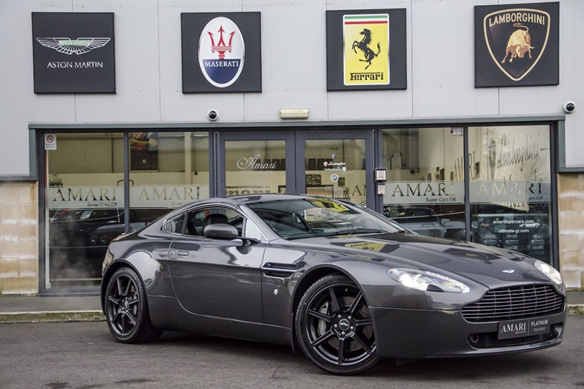 ASTON MARTIN V8 VANTAGE COUPE 2dr