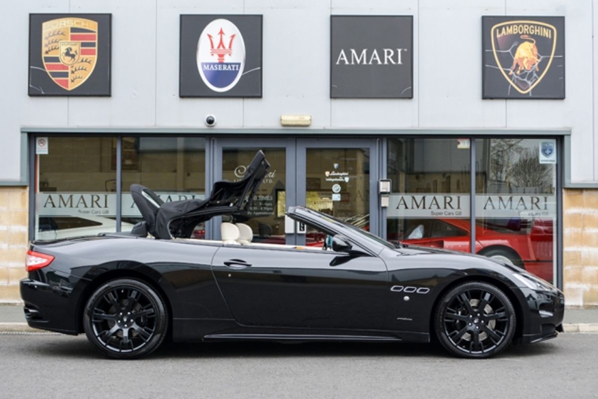 MASERATI GRANCABRIO CONVERTIBLE V8 Sport MC Shift