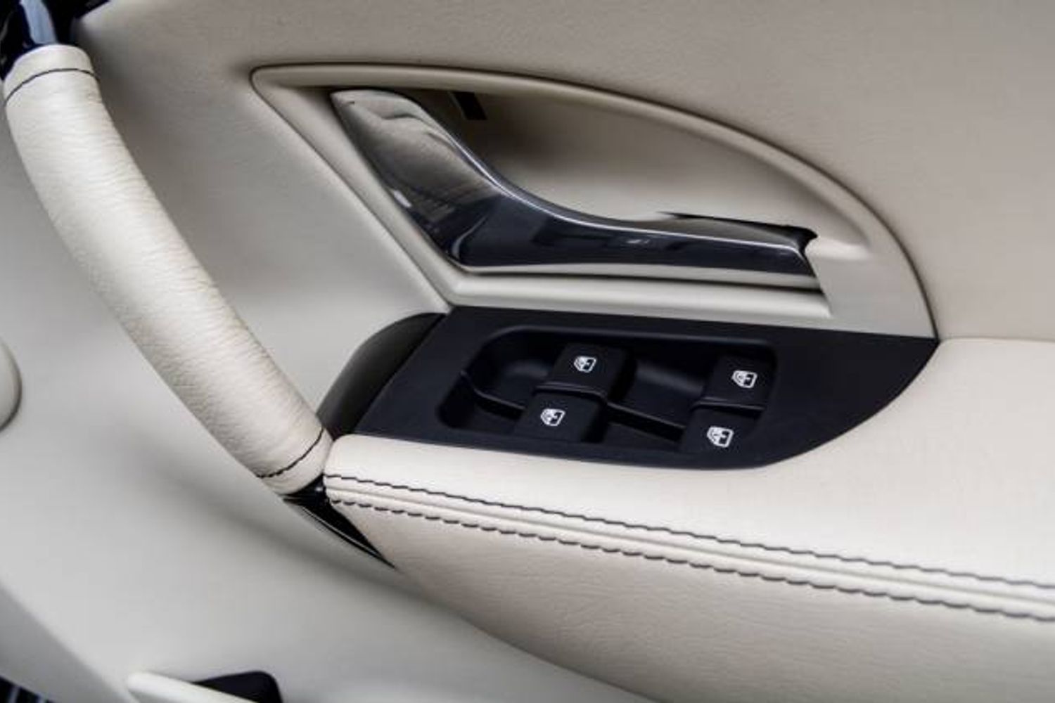 MASERATI GRANCABRIO CONVERTIBLE V8 Sport MC Shift