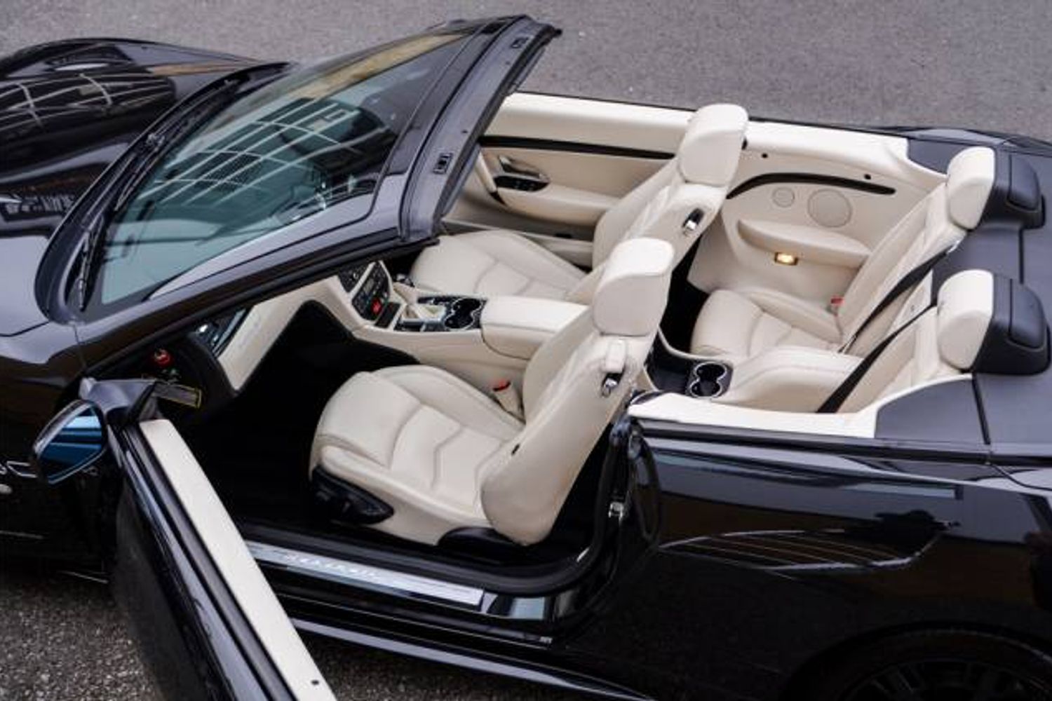 MASERATI GRANCABRIO CONVERTIBLE V8 Sport MC Shift