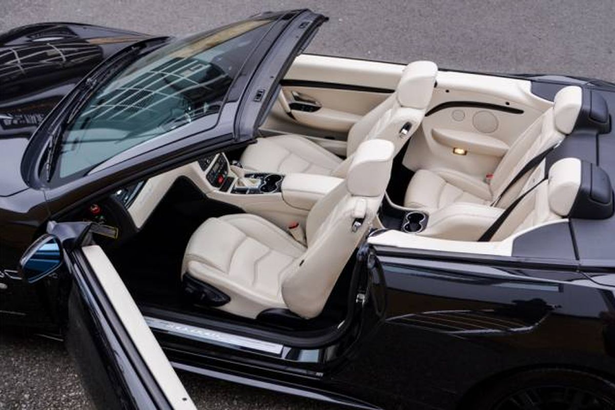 MASERATI GRANCABRIO CONVERTIBLE V8 Sport MC Shift