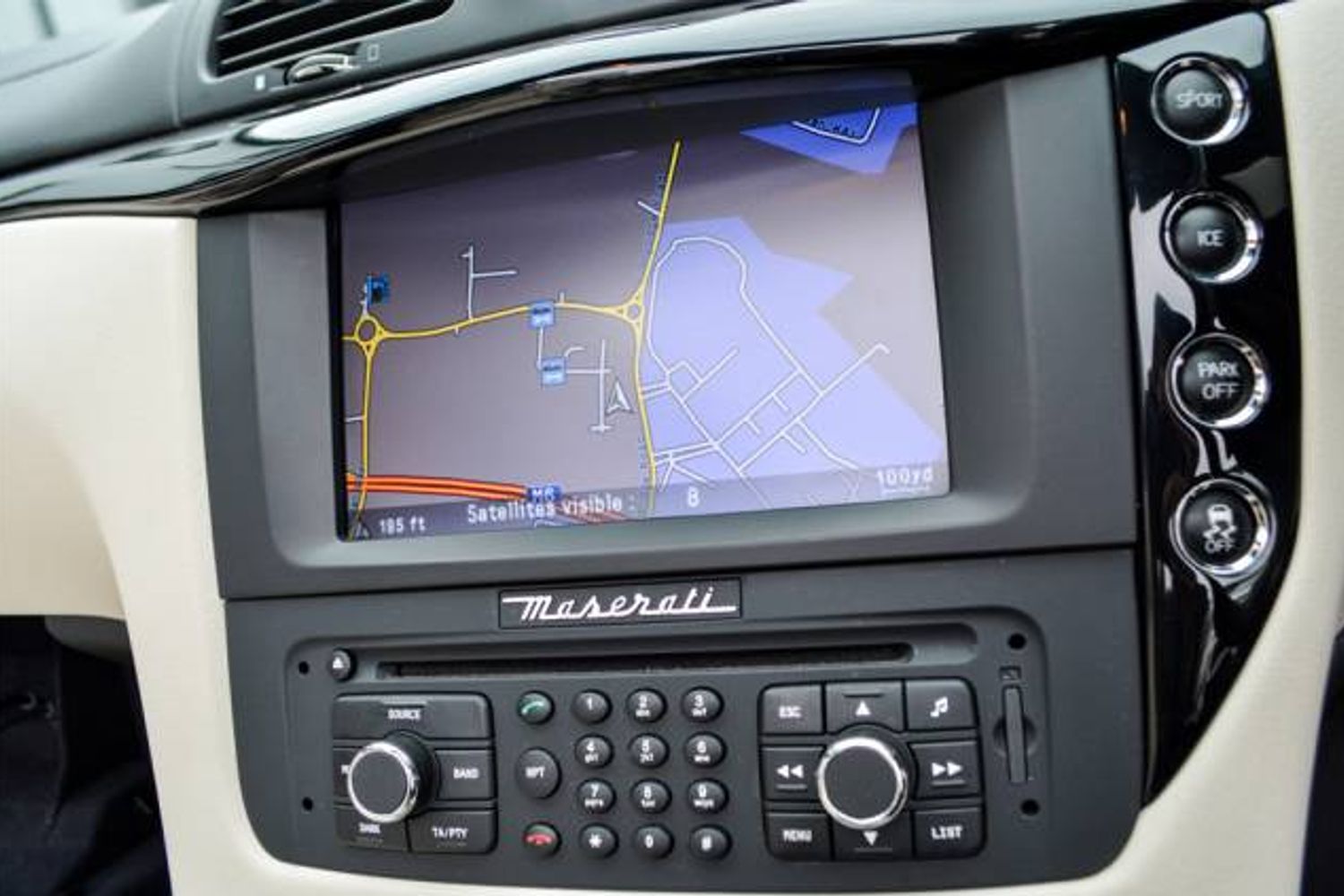 MASERATI GRANCABRIO CONVERTIBLE V8 Sport MC Shift