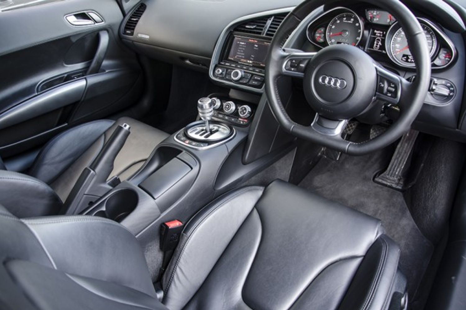 AUDI R8 COUPE 4.2 FSI Quattro