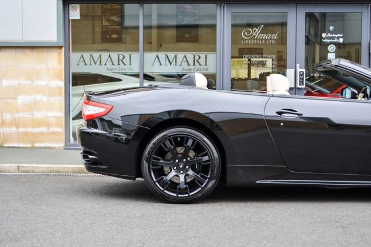 MASERATI GRANCABRIO CONVERTIBLE V8 Sport MC Shift