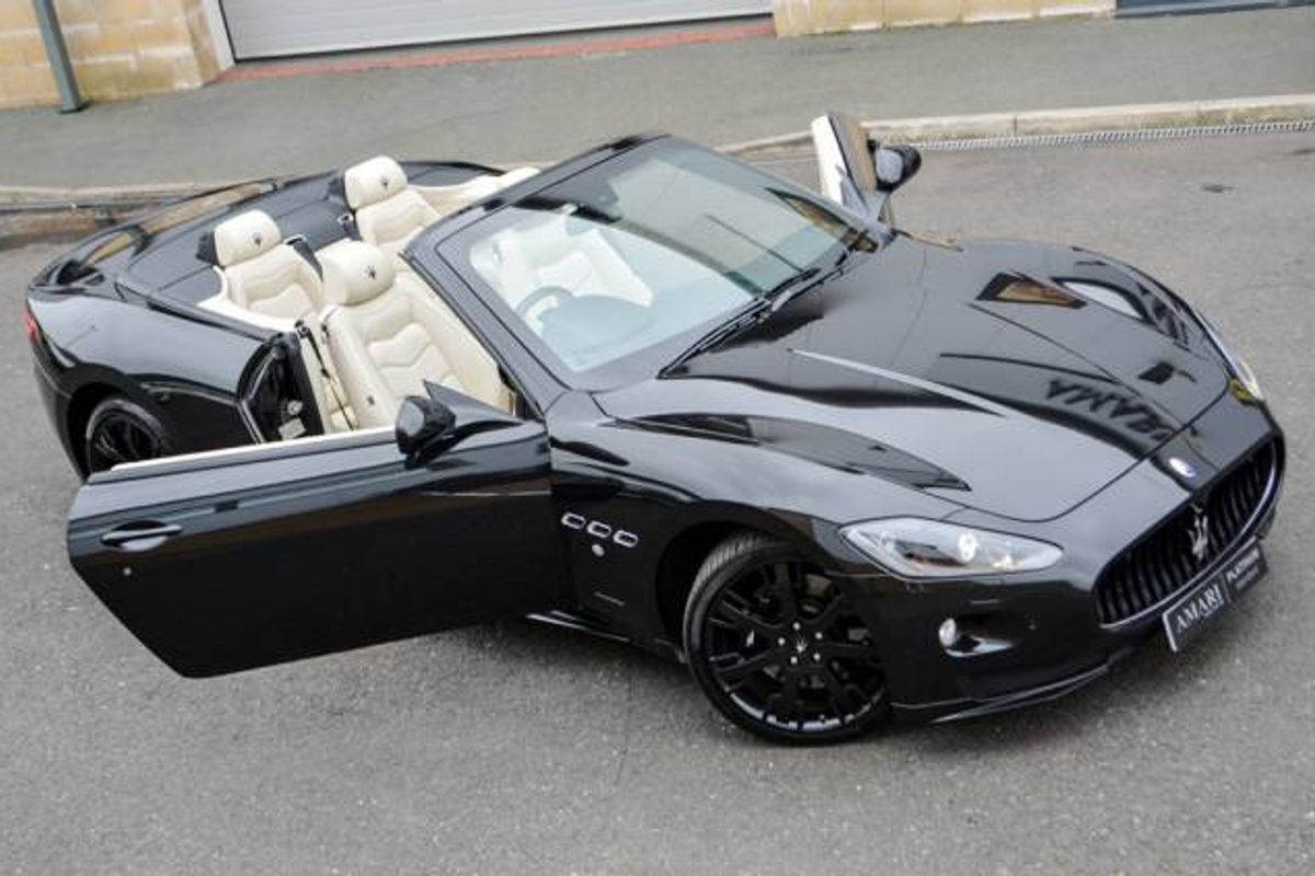 MASERATI GRANCABRIO CONVERTIBLE V8 Sport MC Shift