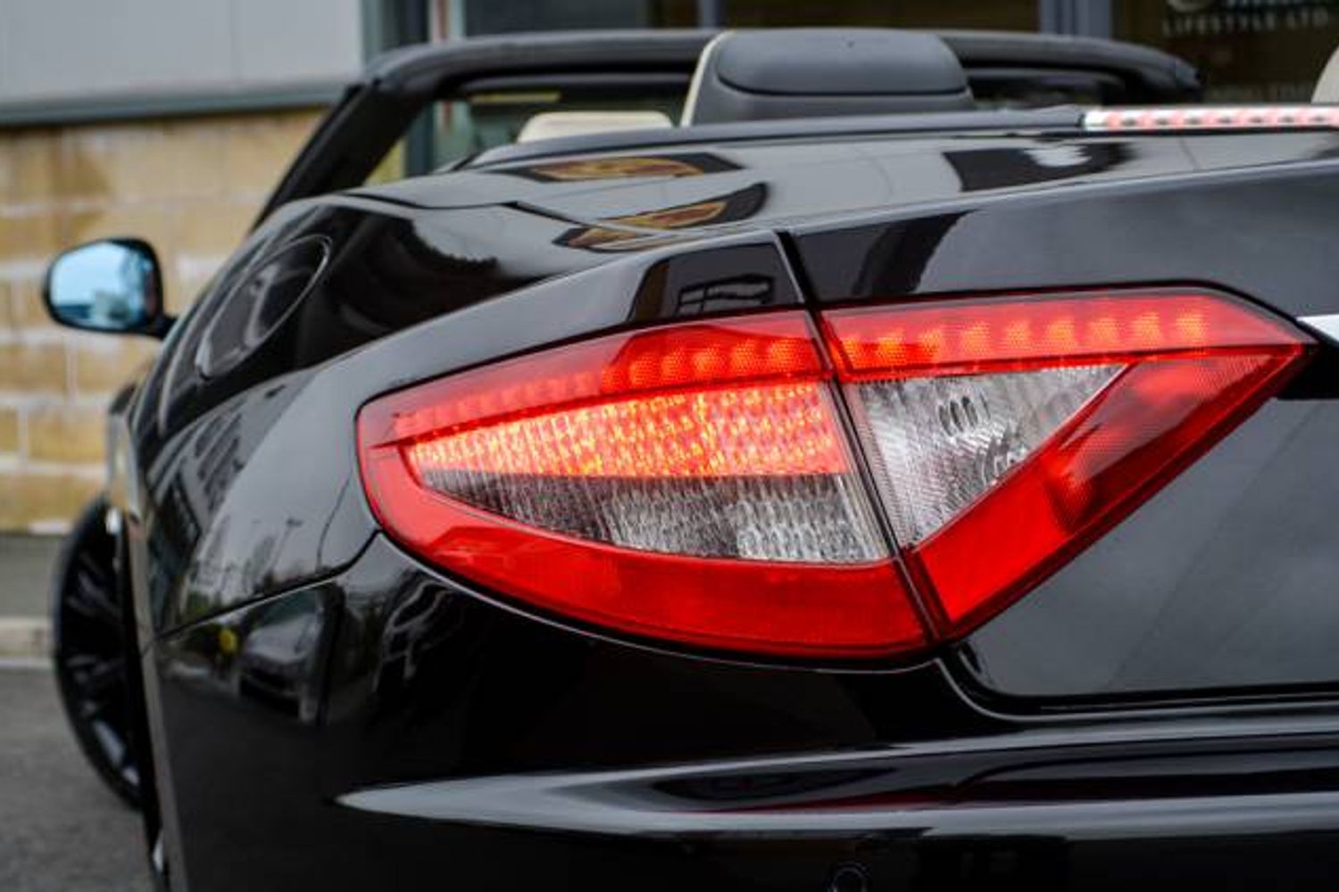 MASERATI GRANCABRIO CONVERTIBLE V8 Sport MC Shift