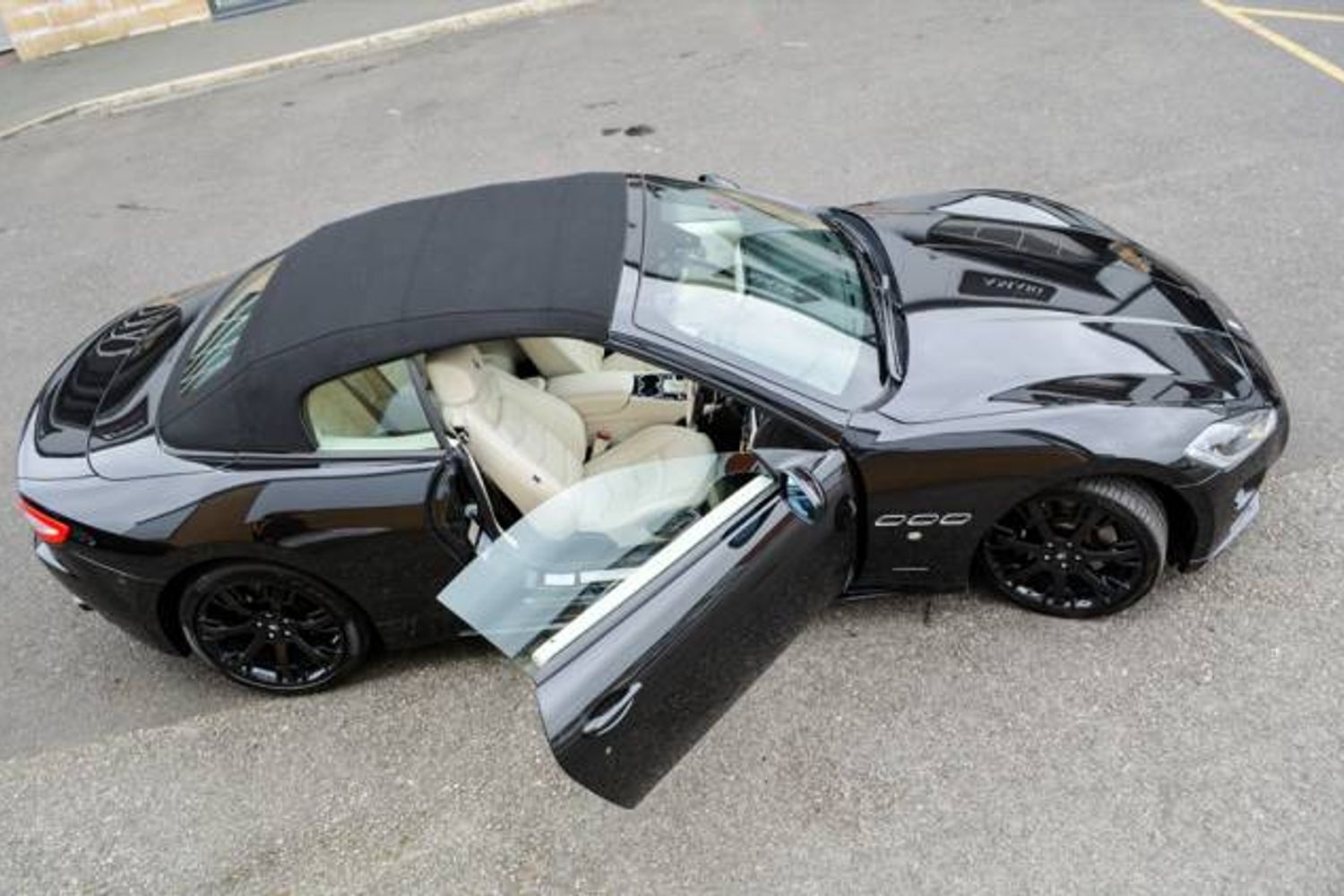 MASERATI GRANCABRIO CONVERTIBLE V8 Sport MC Shift