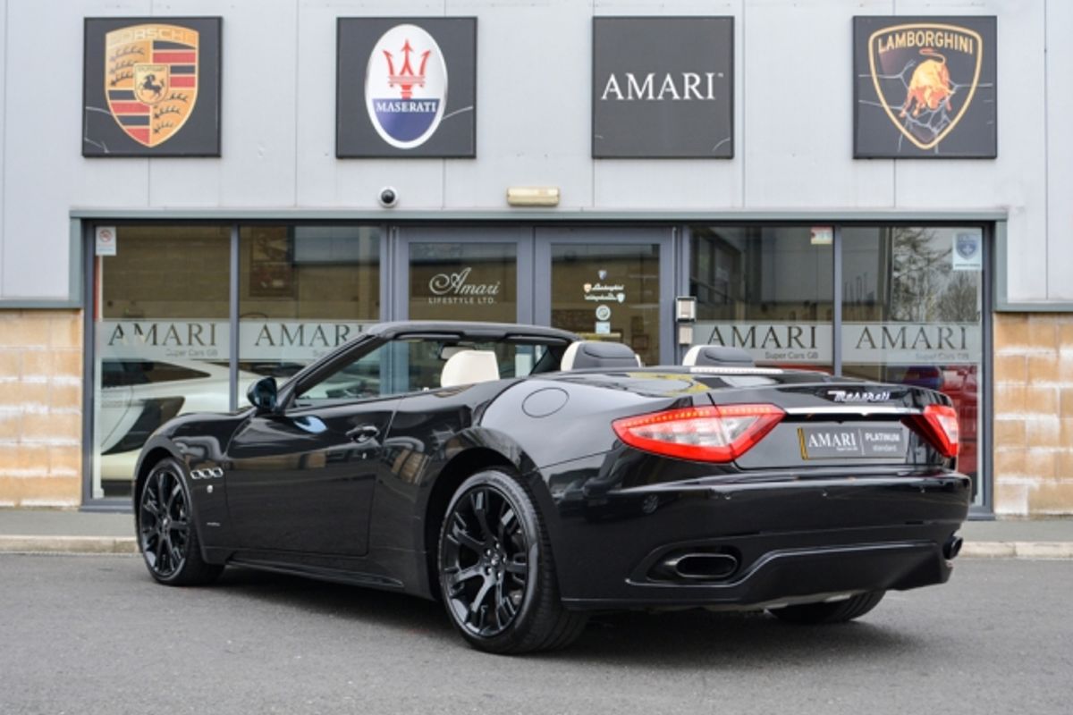 MASERATI GRANCABRIO CONVERTIBLE V8 Sport MC Shift